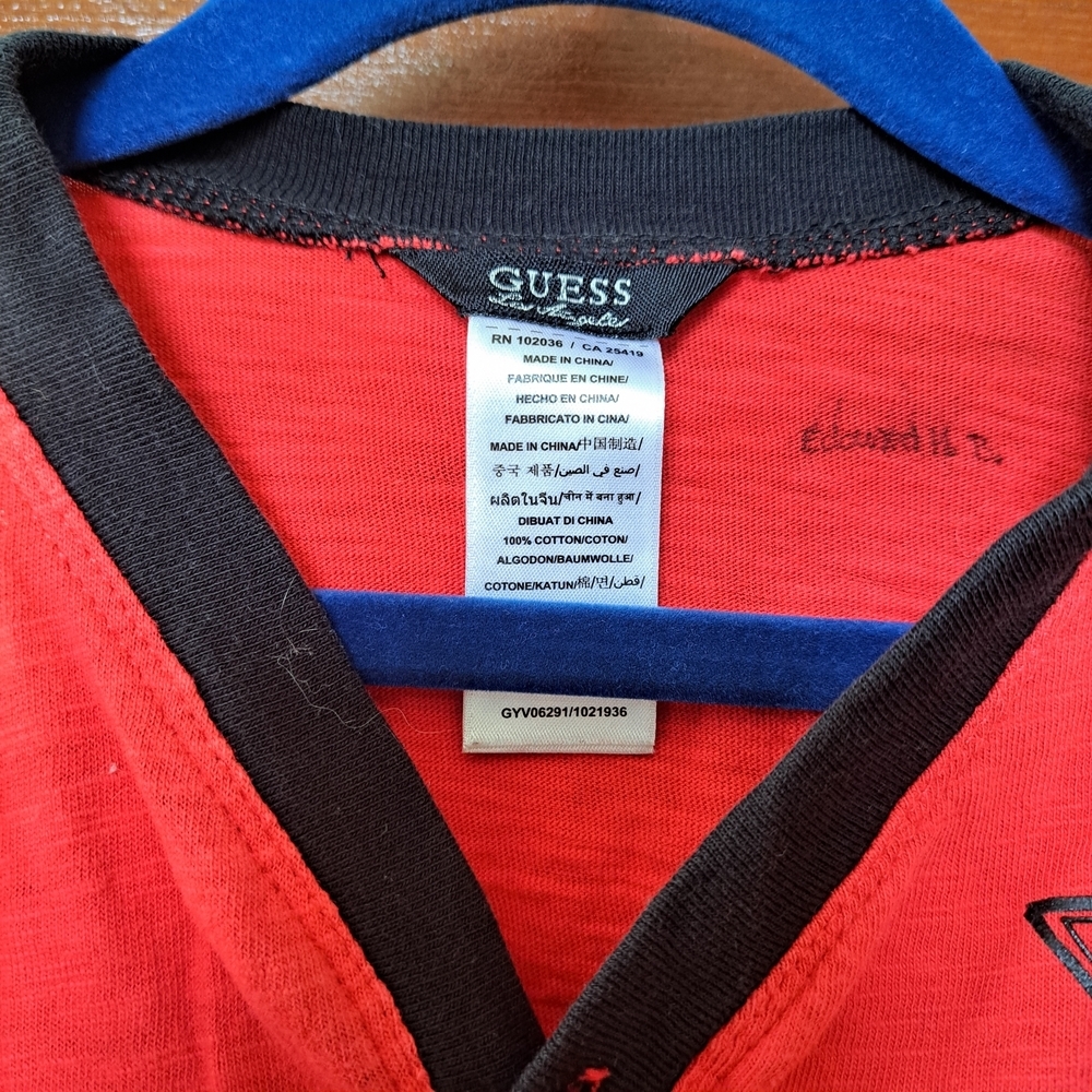 3/35$ Guess Kids Cardigan – Red & Black – Logo Triangle – 100% Cotton – Size 2T - Picture 2 of 5